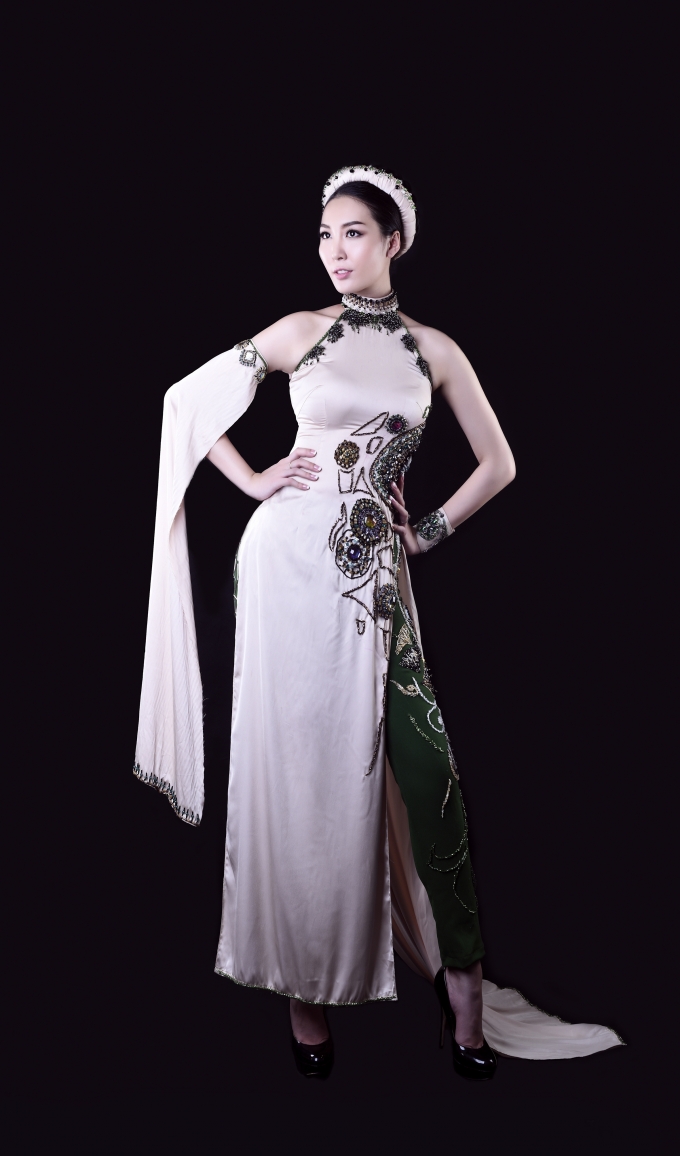 Mẫu &aacute;o d&agrave;i c&aacute;ch điệu dấu ấn thời gian với những mảnh r&ecirc;u phong.