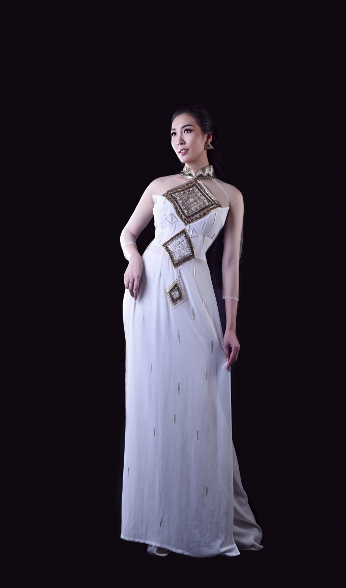 &Aacute;o d&agrave;i c&aacute;ch điệu từ h&igrave;nh ảnh&nbsp;m&aacute;i ng&oacute;i của Văn miếu Trấn Bi&ecirc;n