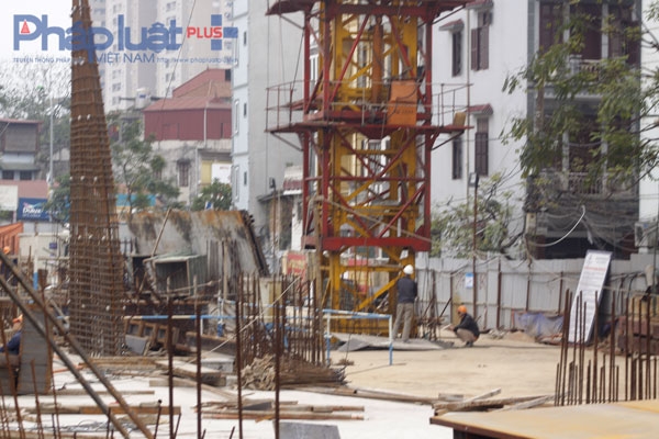 Dự &aacute;n Mandarin Garden 2: Bị đ&igrave;nh chỉ nhưng vẫn hoạt động rầm rập