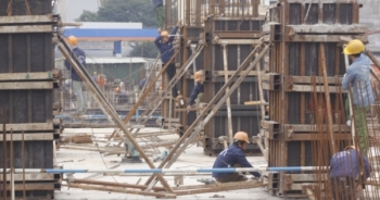 Dự án Mandarin Garden 2: Bị đình chỉ nhưng vẫn hoạt động rầm rập