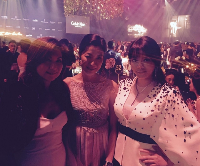 L&yacute; Nh&atilde; Kỳ hội ngộ d&agrave;n sao danh tiếng tại Hong Kong.