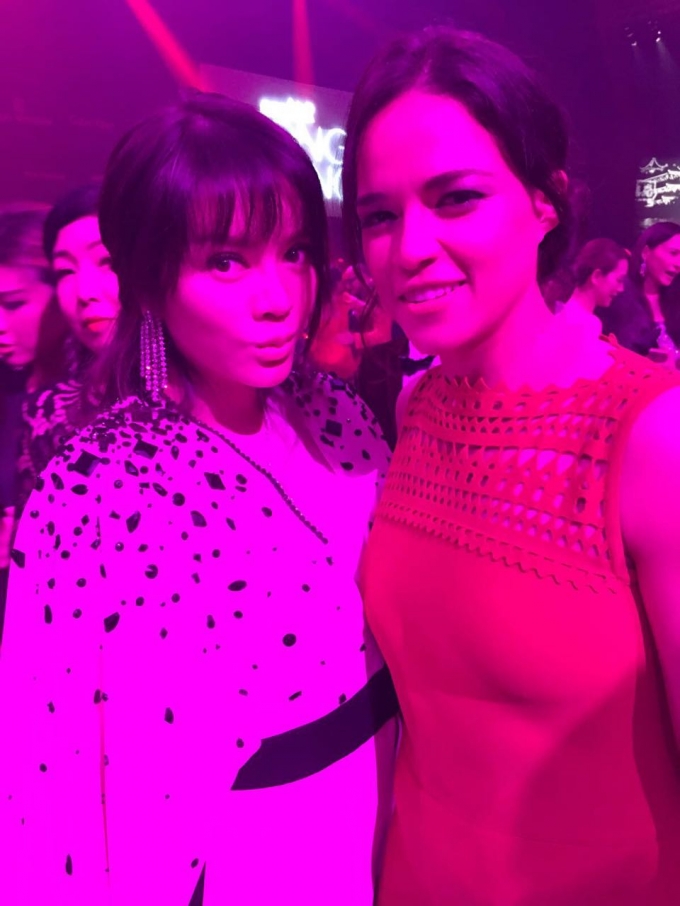 L&yacute; Nh&atilde; Kỳ tham dự sự kiện với tư c&aacute;ch l&agrave; kh&aacute;ch mời, c&ocirc; cũng l&agrave; đại diện duy nhất của Việt Nam.