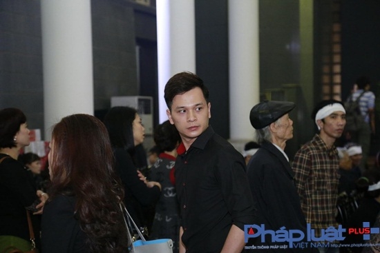 MC Danh T&ugrave;ng đỏ hoe mắt, x&uacute;c động trước sự ra đi của Trần Lập.