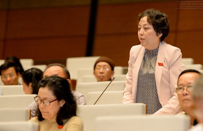 Đại biểu Phạm Kh&aacute;nh Phong Lan: