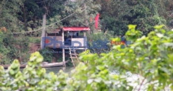 Quảng Bình: Doanh nghiệp "lập chốt" thu phí của "cát tặc" trên sông Long Đại