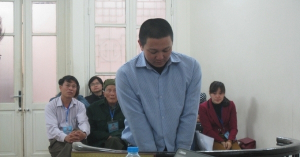 Mâu thuẫn, nghịch tử dùng dao chém chết bố đẻ