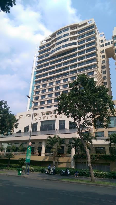 Kh&aacute;ch sạn Sofitel, nơi anh Vinh &ocirc;m hận sau 15 năm cống hiến.