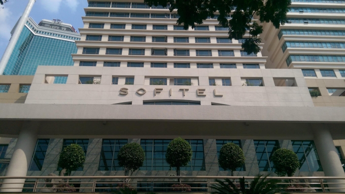 Kh&aacute;ch sạn Sofitel liệu c&oacute; thiếu minh bạch với người lao động?