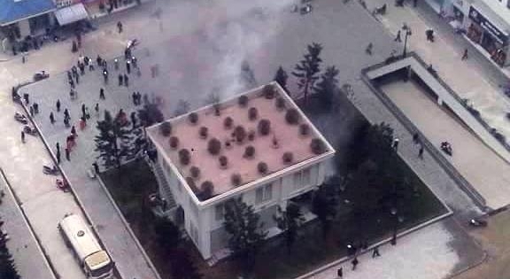 Người dân chung cư Linh Đàm hốt hoảng sau tiếng nổ máy biến áp