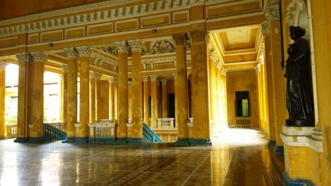 Cận cảnh sự xuống cấp của trụ sở t&ograve;a &aacute;n 130 tuổi ở S&agrave;i G&ograve;n