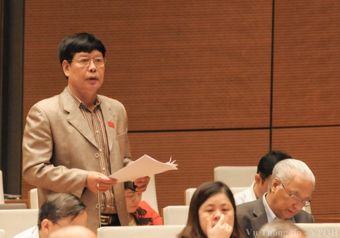 Đại biểu Phạm Xu&acirc;n Thường đề nghị Chủ tịch nước, Thủ tướng giải th&iacute;ch về việc số lượng cấp tướng trong lực lượng vũ trang hiện nay cao hơn nhiều thời chiến tranh (ảnh: Quochoi.vn).