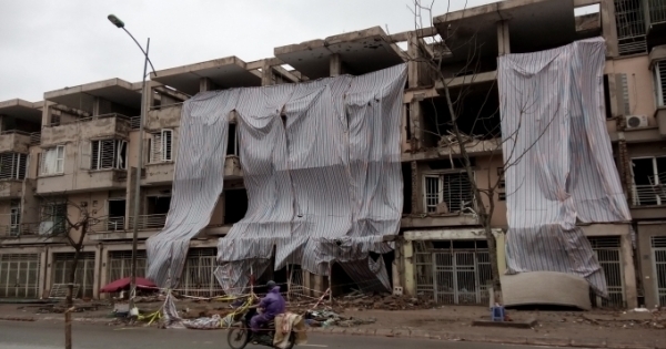 Sửa chữa nhà sau vụ nổ ở Văn Phú: Quận đang chờ thành phố chỉ đạo