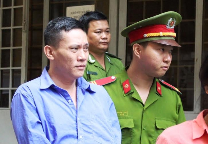 Bị c&aacute;o Lộc bị dẫn giải sau phi&ecirc;n t&ograve;a.