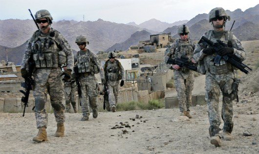 Qu&acirc;n đội Mỹ hiện c&oacute; khoảng 1,3 triệu binh sĩ, gần 1.000 căn cứ qu&acirc;n sự tr&ecirc;n to&agrave;n thế giới với ng&acirc;n s&aacute;ch quốc ph&ograve;ng h&agrave;ng năm hơn 600 tỷ USD.