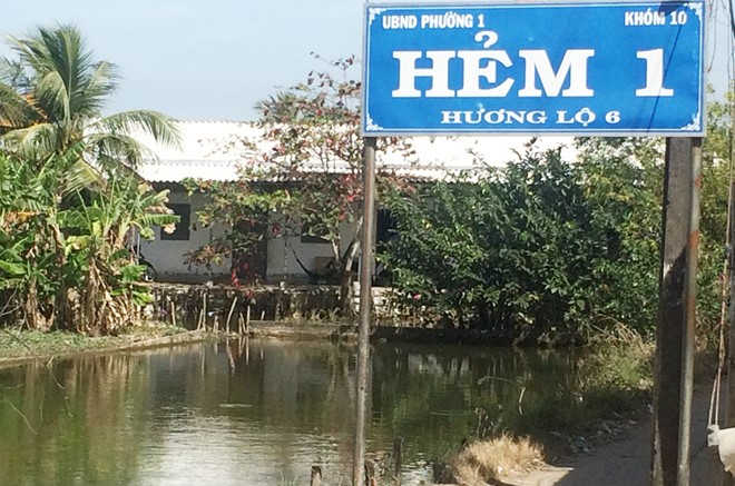 D&atilde;y nh&agrave; trọ b&ecirc;n trong l&agrave; hiện trường vụ &aacute;n. (Ảnh: Zing.vn)