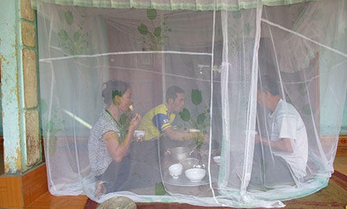 Thanh Hóa dừng tập kết rác nơi người dân phải mắc màn ăn cơm