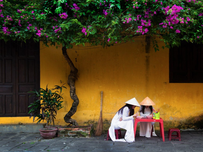 Một qu&aacute;n h&agrave;ng ăn ven đường.