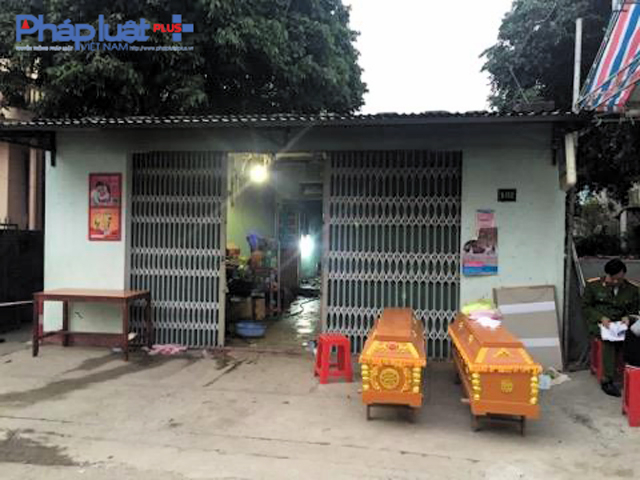 C&ocirc;ng an Thanh H&oacute;a đang tiến h&agrave;nh kh&aacute;m nghiệm hiện trường điều tra nguy&ecirc;n nh&acirc;n vụ ch&aacute;y. (Ảnh: A.Thắng)