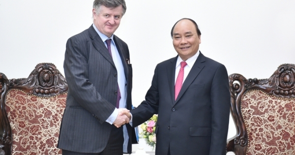 Thủ tướng tiếp Chủ tịch tập đoàn sân bay Paris