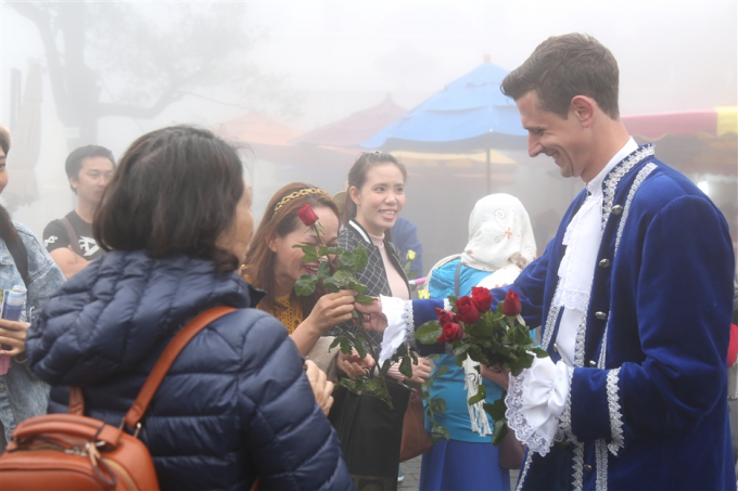 8/3 vui tưng bừng tại B&agrave; N&agrave; Hills