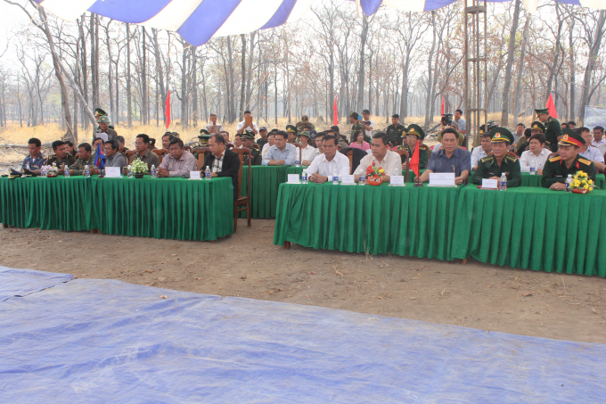 Lễ khởi c&ocirc;ng x&acirc;y dựng cột mốc 41 v&agrave; 43.