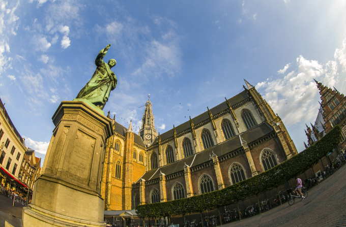 Tượng Laurens Coster ở Harlem.