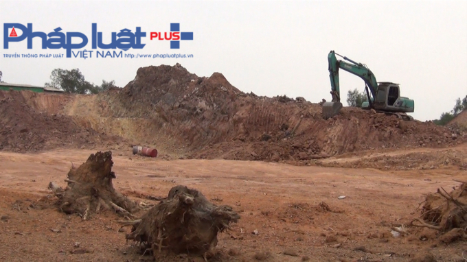 Những quả đồi với diện t&iacute;ch v&agrave;i hecta đang bị