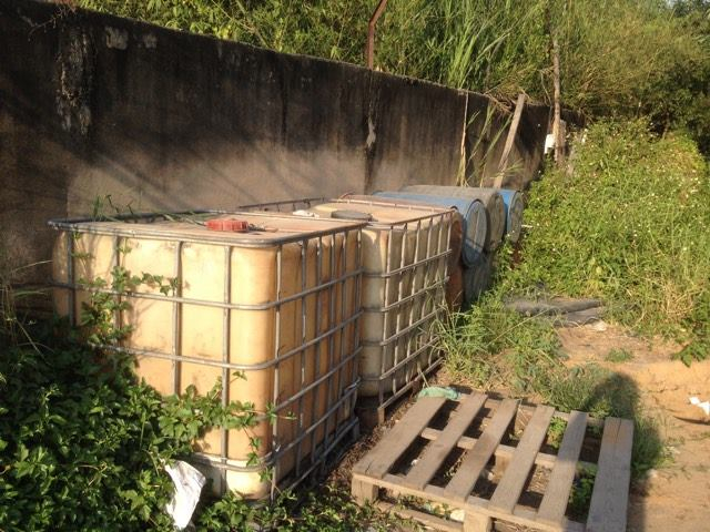 Khu vực chứa xăng, dầu để đ&aacute;nh tr&aacute;o sau khi xe bồn bị