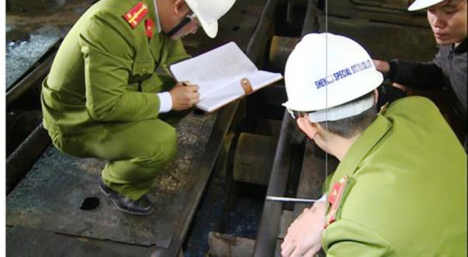 Lực lượng c&ocirc;ng an điều tra nguy&ecirc;n nh&acirc;n vụ việc. (Ảnh: C&ocirc;ng an tỉnh Th&aacute;i B&igrave;nh)