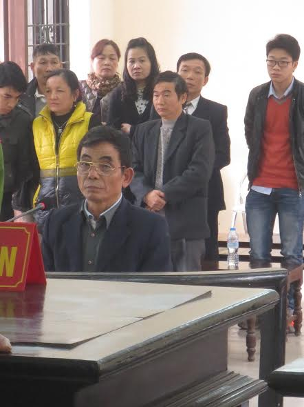 &nbsp;Bị c&aacute;o&nbsp;Vũ C&ocirc;ng Sửa tại t&ograve;a.