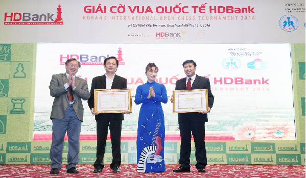 HDBank nhận bằng khen của Thủ tướng Ch&iacute;nh phủ v&agrave; UB Olympic v&igrave; những đ&oacute;ng g&oacute;p cho ng&agrave;nh thể dục thể thao.