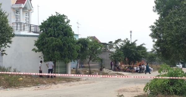 Bình Dương: Phát hiện chồng chết trong tư thế treo cổ, vợ nằm chết dưới nhà