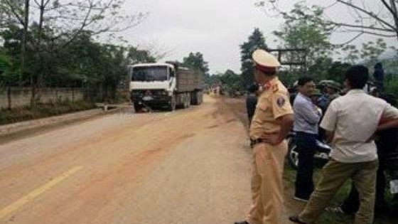 Tai nạn thảm khốc, thai phụ cùng con gái tử vong dưới bánh xe biển Lào