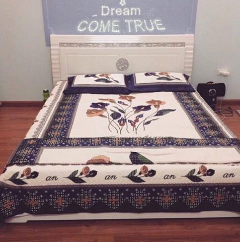 Ph&ograve;ng ngủ rộng r&atilde;i v&agrave; tho&aacute;ng m&aacute;t