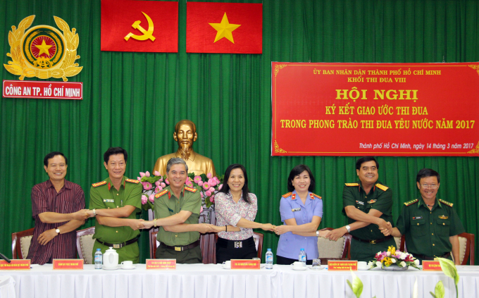 Lễ k&yacute; kết giao ước tổ chức phong tr&agrave;o thi đua năm 2017.