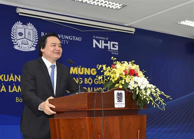 Bộ trưởng nhấn mạnh, Trường Đại học B&agrave; Rịa - Vũng T&agrave;uphải trở th&agrave;nh niềm tự h&agrave;o của địa phương.