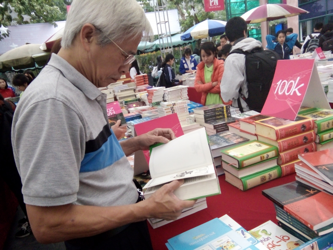 Hội s&aacute;ch m&ugrave;a Xu&acirc;n 2017: Kh&ocirc;ng gian của người y&ecirc;u s&aacute;ch