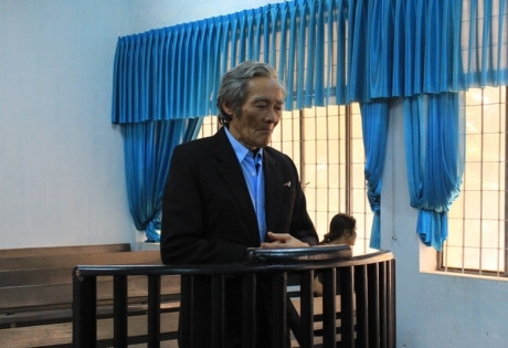 Y án 6 tháng tù với ông lão U80 dâm ô bé gái