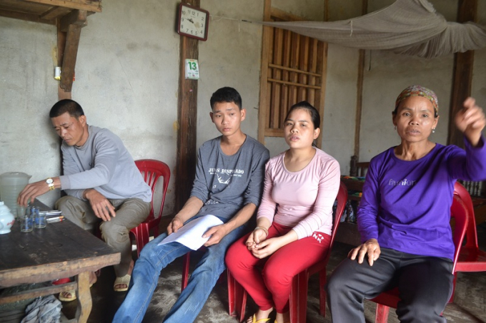 Gia đ&igrave;nh nạn nh&acirc;n bức x&uacute;c cho rằng con họ chết l&agrave; do b&aacute;c sĩ tắc tr&aacute;ch (ảnh: Ph&agrave;n Gi&agrave;o Họ).