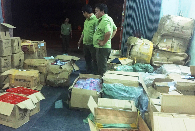 L&ocirc; h&agrave;ng trị gi&aacute; tr&ecirc;n 1 tỷ đồng với nhiều loại mặt h&agrave;ng kh&ocirc;ng c&oacute; h&oacute;a đơn chứng từ hợp ph&aacute;p vừa được lực lượng QLTT ph&aacute;t hiện, bắt giữ.