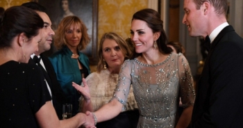 Công nương Anh thay 3 bộ trang phục trong ngày đầu thăm chính thức Pháp