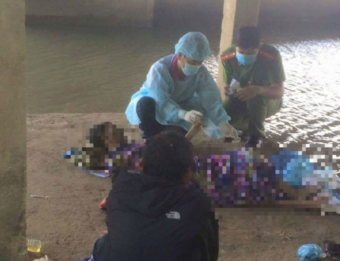 Lực lượng chức năng đang tiến h&agrave;nh c&aacute;c thủ tục kh&aacute;m nghiệm thi thể nạn nh&acirc;n. (Ảnh: Facebook: HTU)