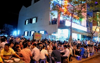 TP HCM: Lập tổ công tác liên ngành kiểm tra thường xuyên lòng lề đường