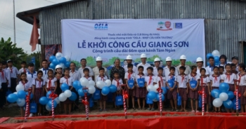 OSLA và CLB Bóng đá HAGL khởi công xây dựng cầu Giang Sơn