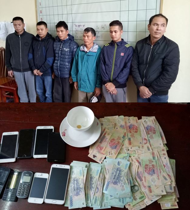 C&aacute;c đối tượng c&ugrave;ng tang vật vụ &aacute;n. (Ảnh: C&ocirc;ng an tỉnh Th&aacute;i B&igrave;nh)