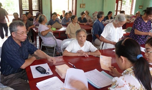 Sẽ nâng mức trợ cấp với người có công với cách mạng?