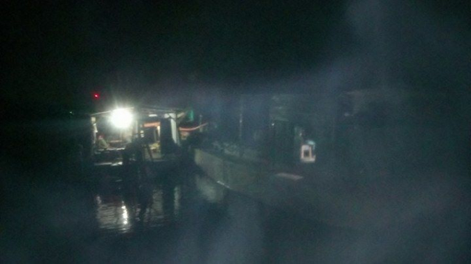 Khai th&aacute;c c&aacute;t gần bờ tr&ecirc;n s&ocirc;ng Hương đoạn qua phường Hương Hồ. (Ảnh: người d&acirc;n cung cấp)