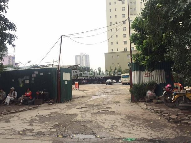 H&agrave;ng chục chiếc xe đang được tr&ocirc;ng giữ tại đ&acirc;y