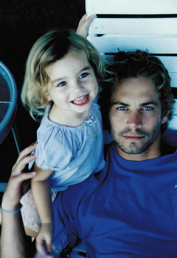 Paul Walker b&ecirc;n c&ocirc; con g&aacute;i b&eacute; bỏng khi anh c&ograve;n sống.