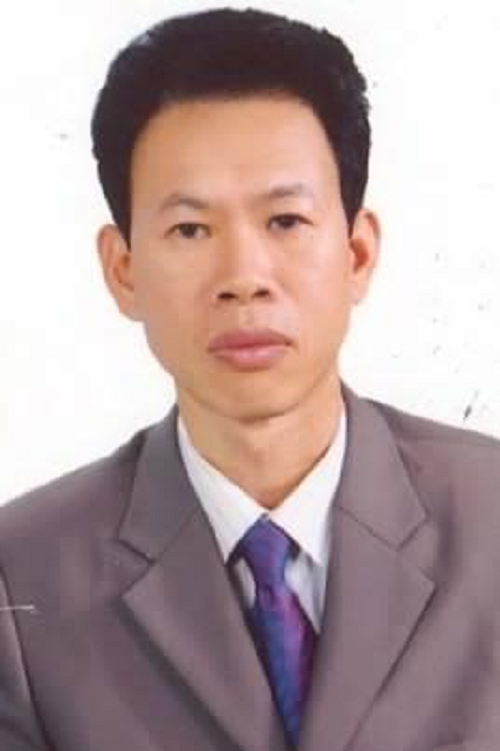 &Ocirc;ng Quang bị bắt giữ v&igrave; h&agrave;nh vi nhận hối lộ số tiến 2000USD.